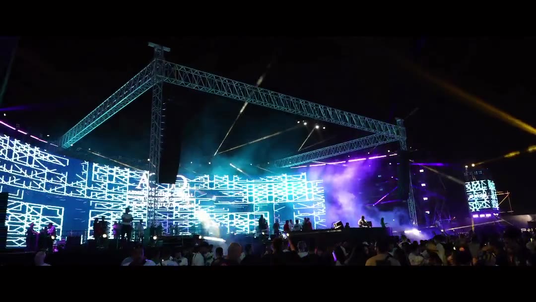 The P+US festival mainstage LED wall over the crowd